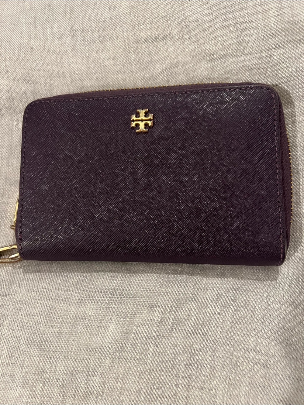 Tory Burch Aubergine Purple Saffiano Leather Zip Around Wallet Wristlet 6” x 4”